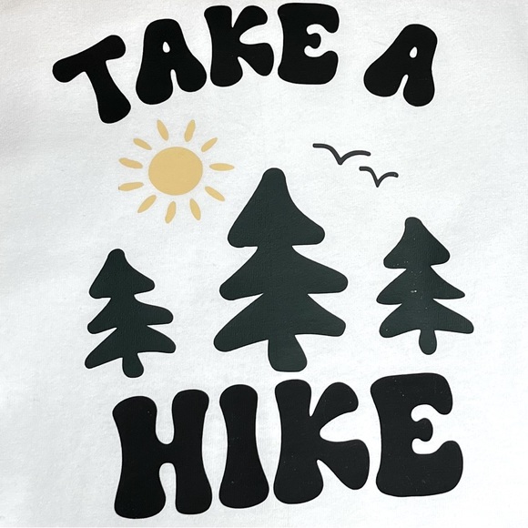 Medium tshirt “take a hike” - Picture 3 of 3